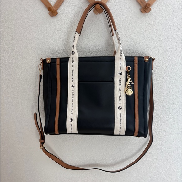 Adrienne Vittadini Montauk Tote - Picture 4 of 10